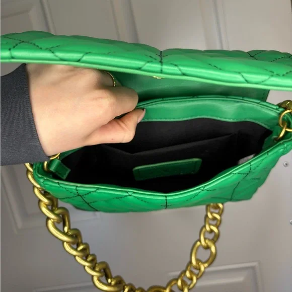 Green Quilted Chain Shoulder Bag - Picture 3 of 5